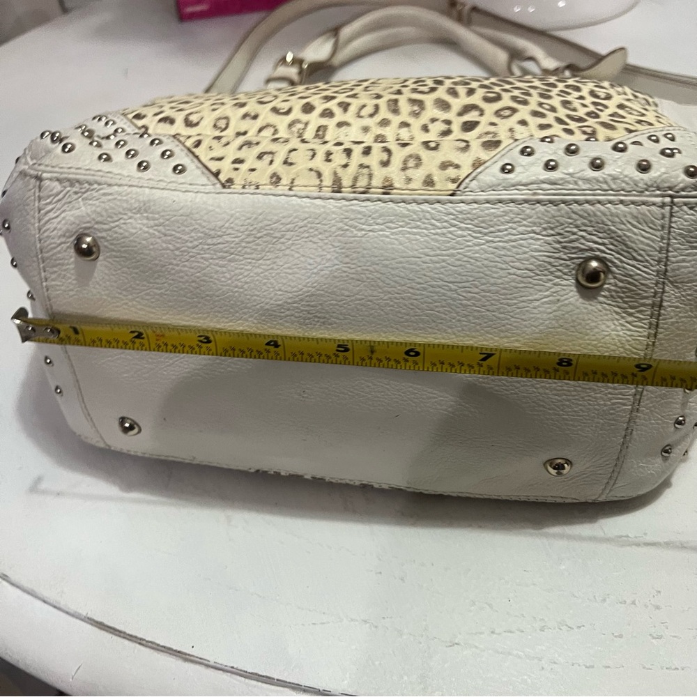 OH By Jay Gryson Large White Leopard Print Shoulder Bag - Picture 8 of 13